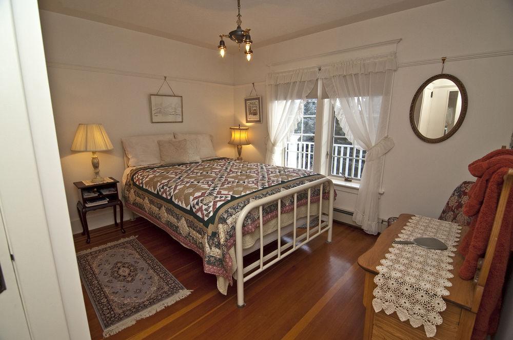 Sproule Heritage Bed & Breakfast Strathmore Kültér fotó