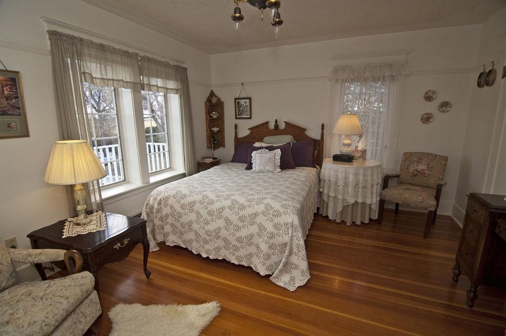 Sproule Heritage Bed & Breakfast Strathmore Kültér fotó