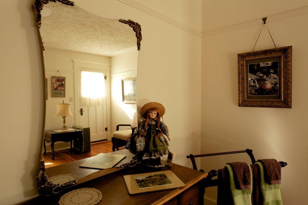 Sproule Heritage Bed & Breakfast Strathmore Kültér fotó